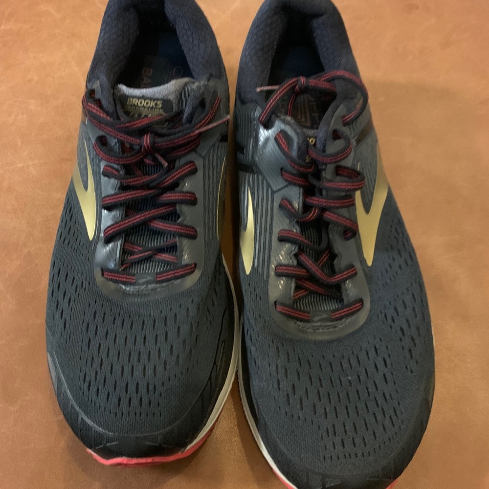 Brooks GTS 18 Running Shoe